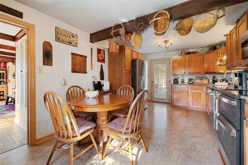 You will love this farmhouse kitchen!