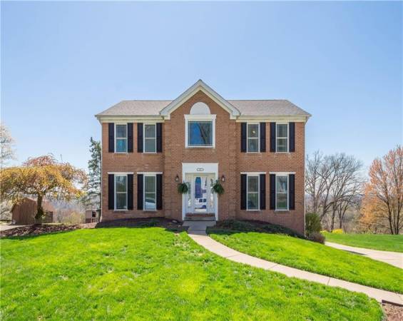 STUNNING CURB APPEAL