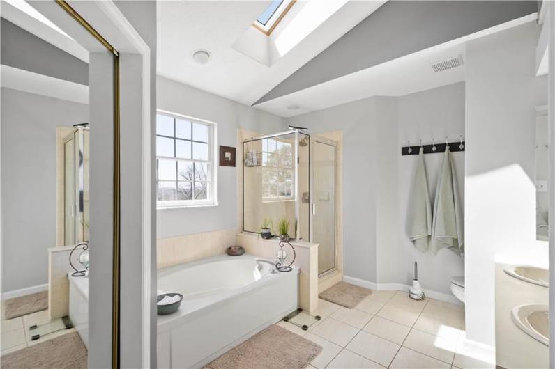 Primary bath with large soaking tub