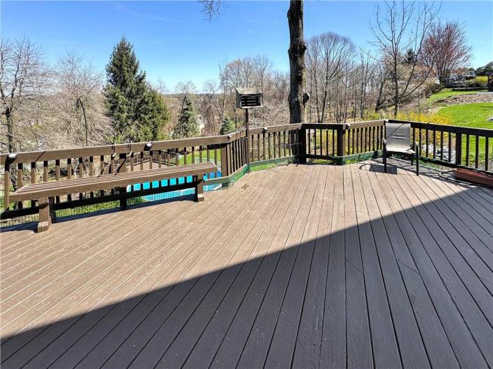 Wonderful 24x14 rear deck with steps to yard.