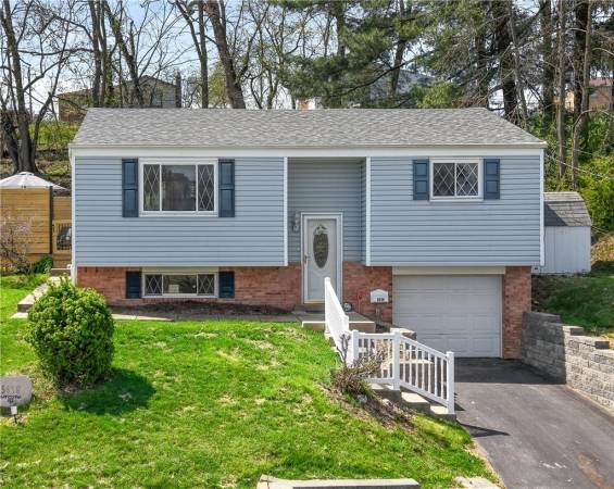 5638 Florida Avenue, Bethel Park, PA 15102, 2 Bedrooms Bedrooms, 7 Rooms Rooms,2 BathroomsBathrooms,Residential,For Sale,Florida Avenue,1697472