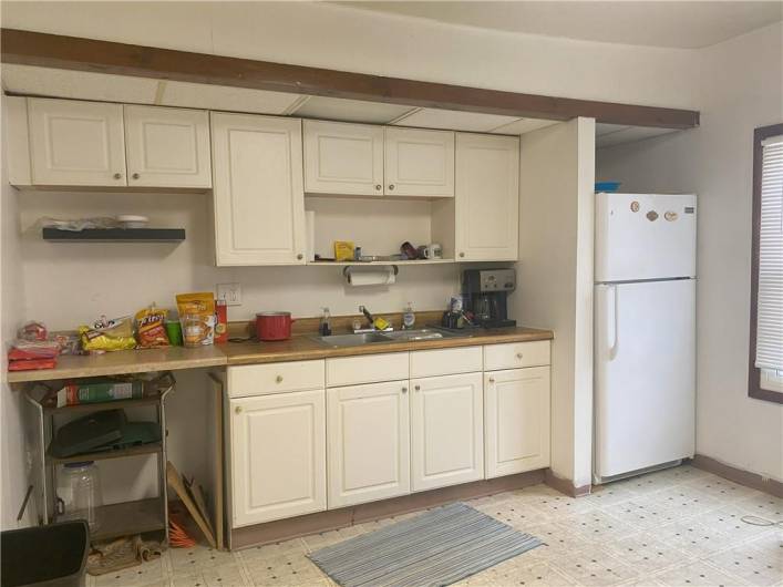 APARTMENT UPSTAIRS KITCHEN