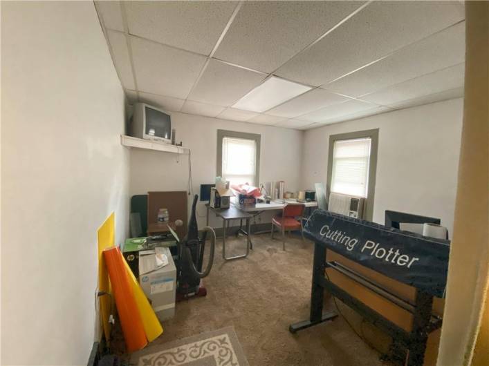 BEDROOM OR OFFICE UPSTAIRS
