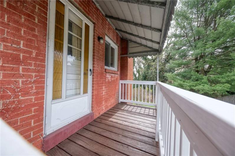 Deck leading to kitchen.