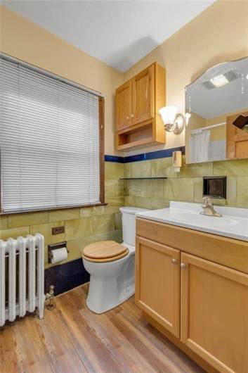 Full Bathroom on Upper Level