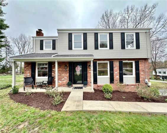 216 Friar Ln, Canonsburg, PA 15317, 4 Bedrooms Bedrooms, 10 Rooms Rooms,2.1 BathroomsBathrooms,Residential,For Sale,Friar Ln,1695802