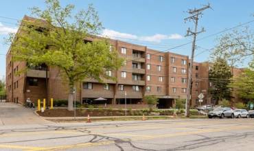 5715 Beacon St, Pittsburgh, PA 15217, 1 Bedroom Bedrooms, ,1 BathroomBathrooms,Residential,For Sale,Beacon St,1699122