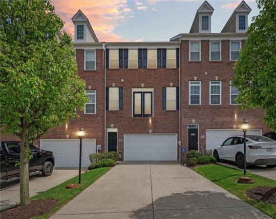 539 Gala Dr, Canonsburg, PA 15317, 4 Bedrooms Bedrooms, 8 Rooms Rooms,3.1 BathroomsBathrooms,Residential,For Sale,Gala Dr,1699365