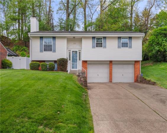 5993 Monongahela Ave, Bethel Park, PA 15102, 3 Bedrooms Bedrooms, 8 Rooms Rooms,2 BathroomsBathrooms,Residential,For Sale,Monongahela Ave,1699666