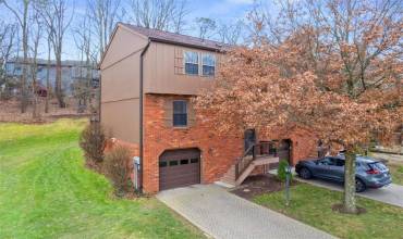 1101 Timberglen Drive, Imperial, PA 15126, 3 Bedrooms Bedrooms, ,2 BathroomsBathrooms,Lease,For Sale,Timberglen Drive,1668429
