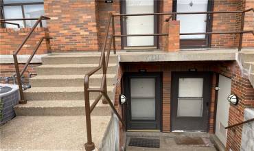 3218 Kennett Sq, Pittsburgh, PA 15213, 1 Bedroom Bedrooms, ,1 BathroomBathrooms,Lease,For Sale,Kennett Sq,1700116