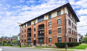 571 Coal St, Pittsburgh, PA 15221, 2 Bedrooms Bedrooms, 6 Rooms Rooms,1 BathroomBathrooms,Residential,For Sale,Coal St,1700142