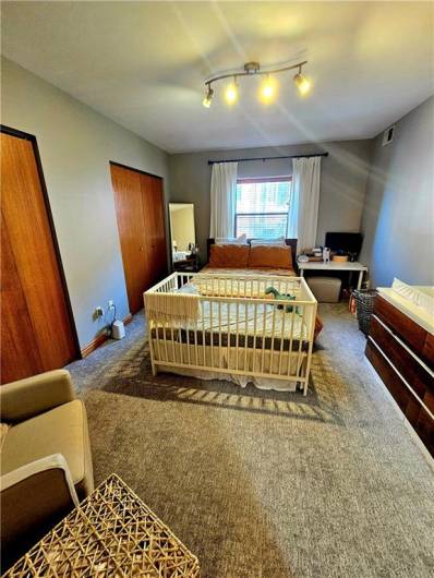 Guest/Child Bedroom--perfect for added space or weekend guests!