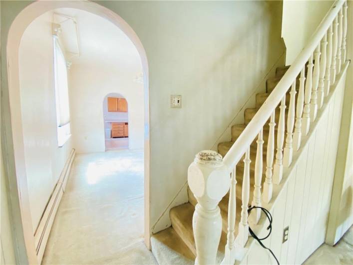 Beautiful origianl handrail and newel post