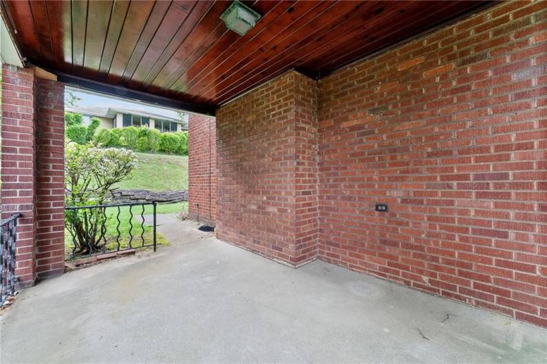 Side porch