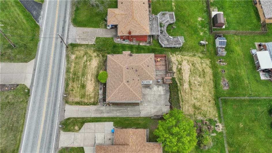 This cute house is a short drive to Pittsburgh...
