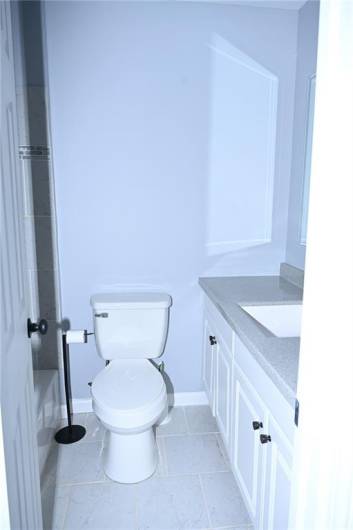 Main level bath