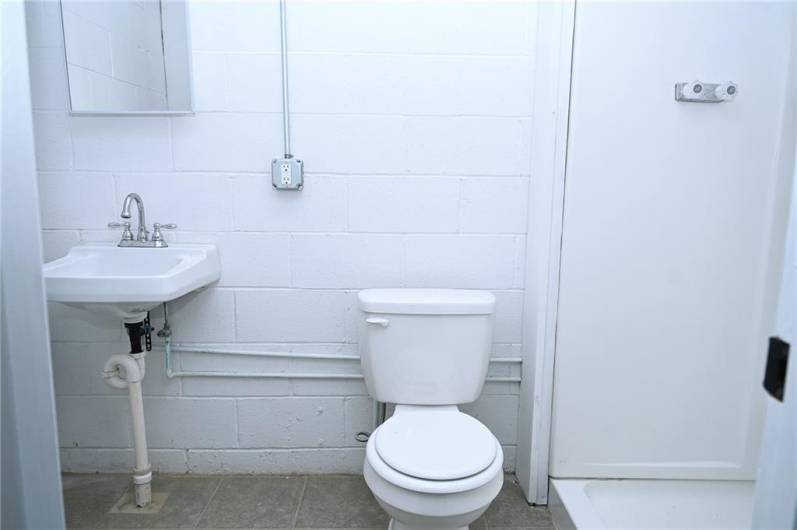 Game Room bath