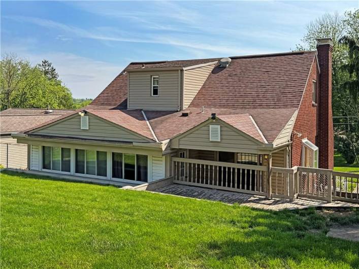Rear view of the home.