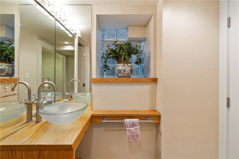 Ensuite bath for the guest bedroom on the lower level