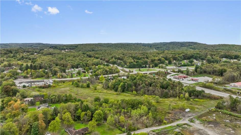 35 minutes from the property you can travel to Laurel Highlands with 13.62 acres of hiking trails stretching along Laurel Mountains from the picturesque Youghiogheny River at Ohiopyle with beautiful scenery.