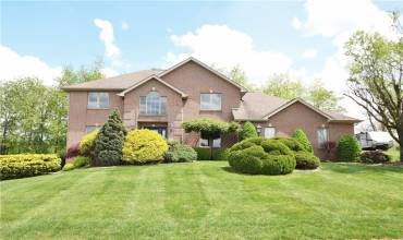 1004 Cicero Dr, Irwin, PA 15642, 3 Bedrooms Bedrooms, ,2.1 BathroomsBathrooms,Residential,For Sale,Cicero Dr,1700502