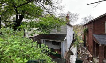 1302 Coal St, Pittsburgh, PA 15221, 2 Bedrooms Bedrooms, 4 Rooms Rooms,1 BathroomBathrooms,Residential,For Sale,Coal St,1700604
