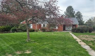 2591 Lightwood Ave, Bethel Park, PA 15102, 3 Bedrooms Bedrooms, 9 Rooms Rooms,1.1 BathroomsBathrooms,Residential,For Sale,Lightwood Ave,1700806