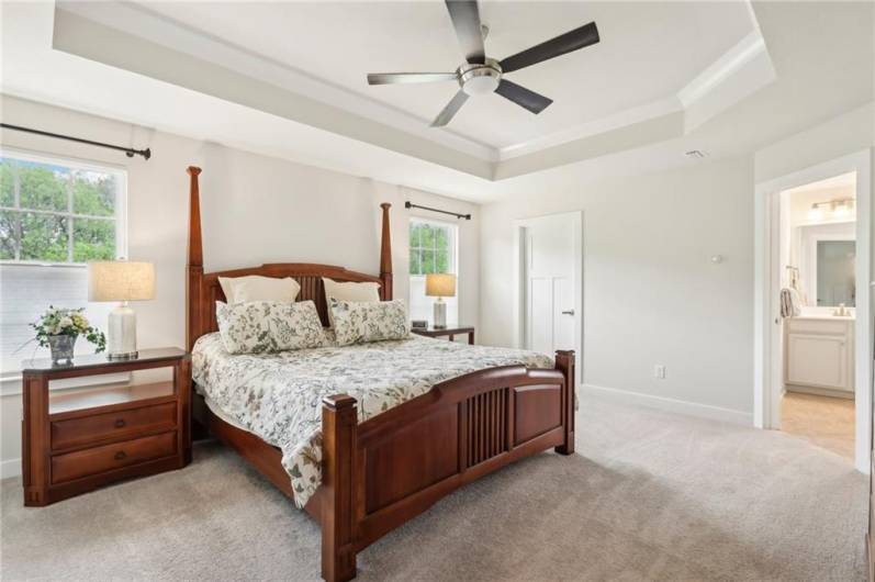 master suite w/tray ceiling