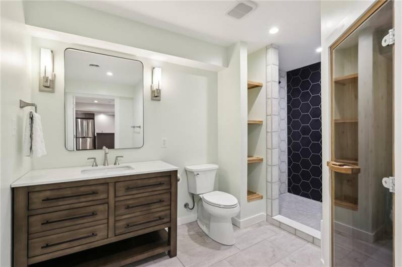 lower level bathroom w/built in sauna