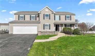 408 Leo Dr, Beaver, PA 15009, 4 Bedrooms Bedrooms, ,3.1 BathroomsBathrooms,Residential,For Sale,Leo Dr,1701095