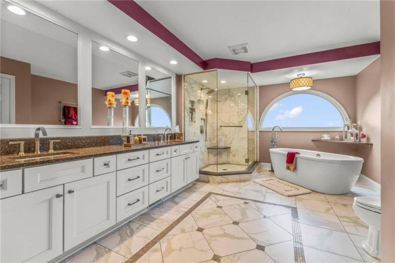 Owners Suite Bathroom 1006 Sheriffs Court