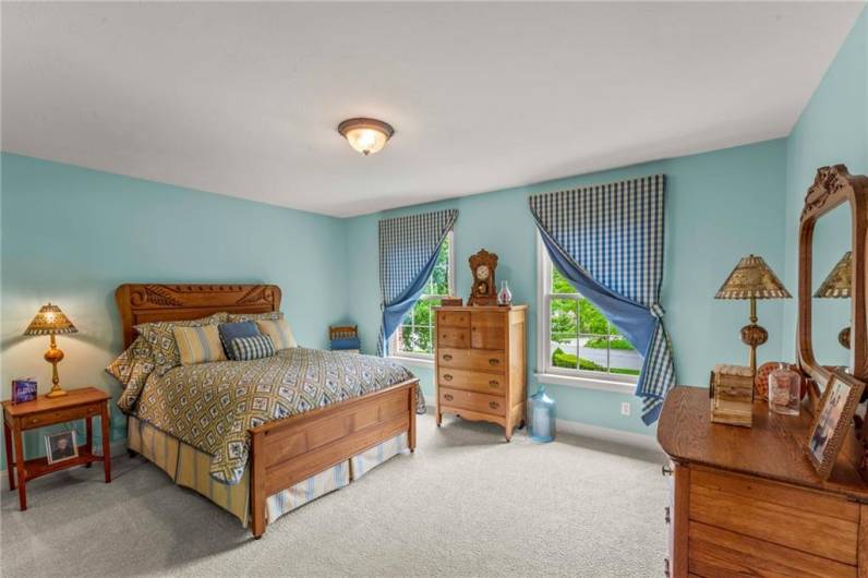 Bedroom 1006 Sheriffs Court