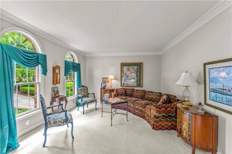 Living Room 1006 Sheriffs Court