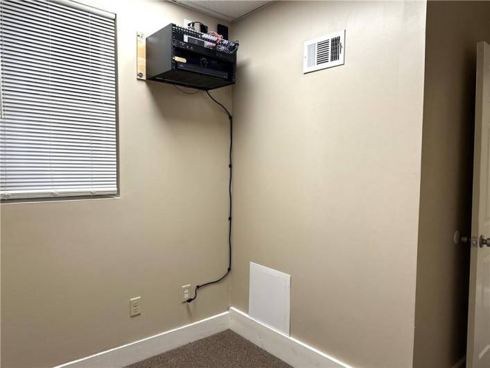 8x7 Main Floor Middle Area Office