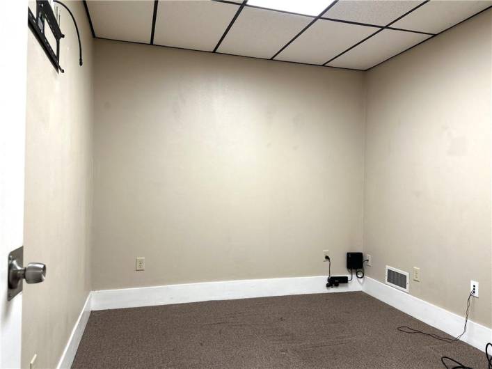 Main Floor Office 11' x 9' 5