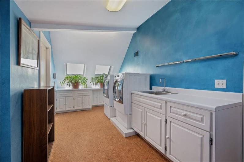 Laundry on 2nd floor