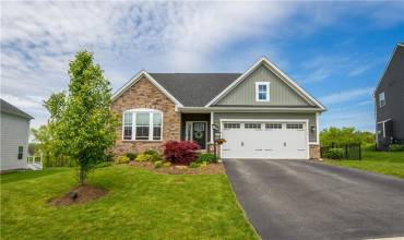 276 Regency Drive, Eighty Four, PA 15330, 3 Bedrooms Bedrooms, 9 Rooms Rooms,3 BathroomsBathrooms,Residential,For Sale,Regency Drive,1701341
