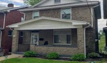 Beautiful spacious porch to greet your guest and entertain.