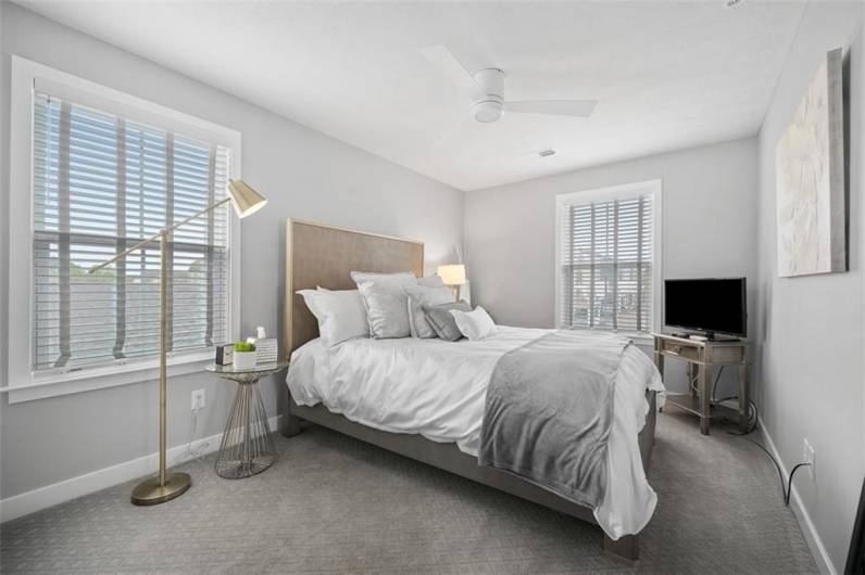 Ceiling Fan w/ Remote