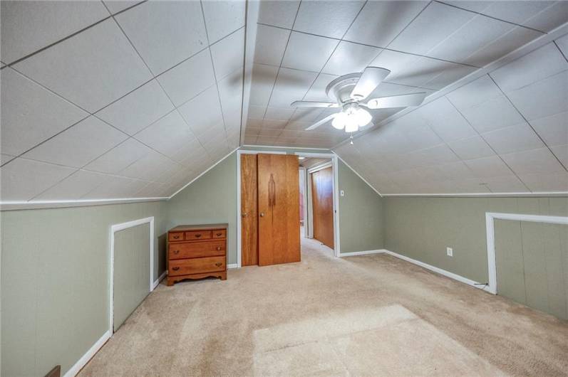 140 8th Ave, Pittsburgh, PA 15229, 3 Bedrooms Bedrooms, 7 Rooms Rooms,1.1 BathroomsBathrooms,Residential,For Sale,8th Ave,1701367
