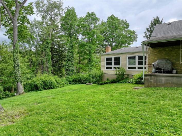 140 8th Ave, Pittsburgh, PA 15229, 3 Bedrooms Bedrooms, 7 Rooms Rooms,1.1 BathroomsBathrooms,Residential,For Sale,8th Ave,1701367