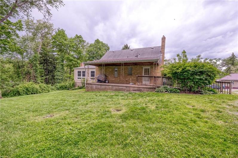 140 8th Ave, Pittsburgh, PA 15229, 3 Bedrooms Bedrooms, 7 Rooms Rooms,1.1 BathroomsBathrooms,Residential,For Sale,8th Ave,1701367