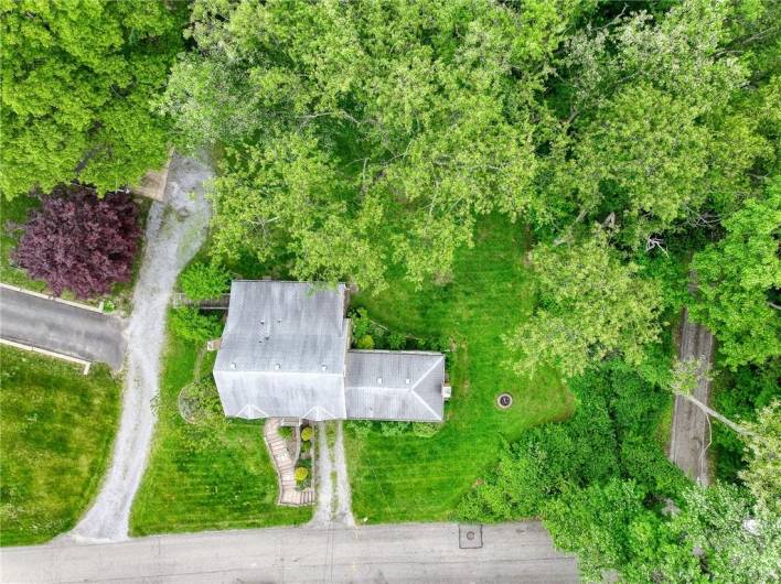 140 8th Ave, Pittsburgh, PA 15229, 3 Bedrooms Bedrooms, 7 Rooms Rooms,1.1 BathroomsBathrooms,Residential,For Sale,8th Ave,1701367