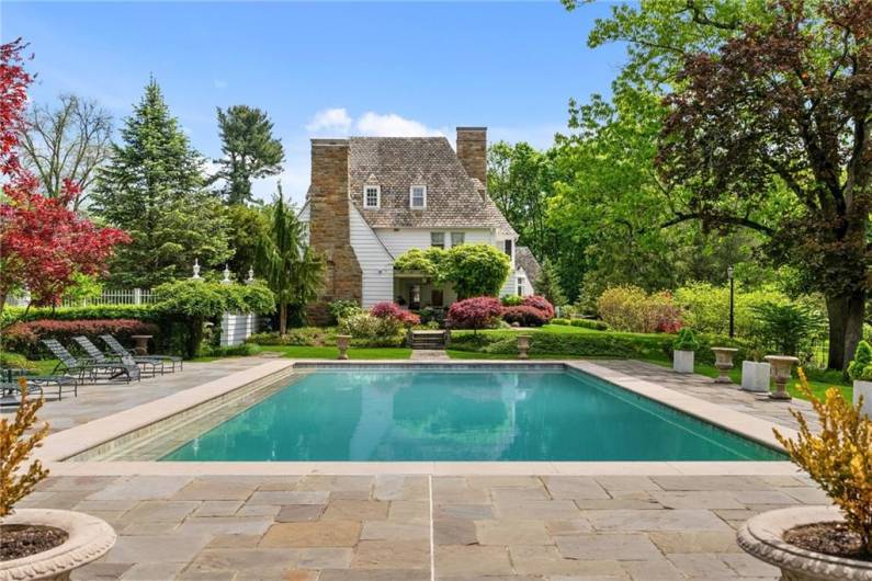 265 Scaife Rd, Sewickley, PA 15143, 8 Bedrooms Bedrooms, 13 Rooms Rooms,8.2 BathroomsBathrooms,Residential,For Sale,Scaife Rd,1701471