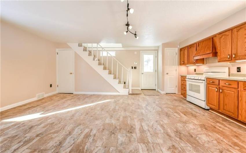 Spacious kitchen great for entertaining
