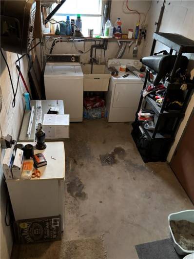 Additional washer/dryer included