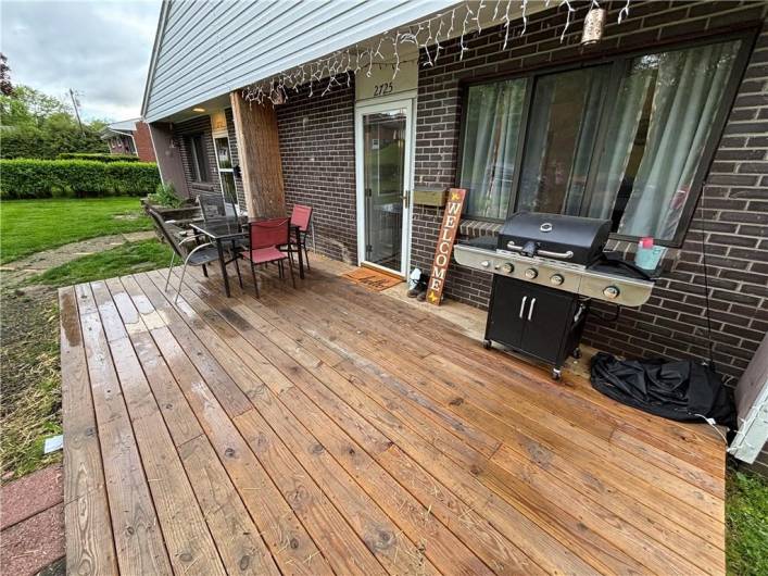 Great spot for outdoor grilling or relaxing