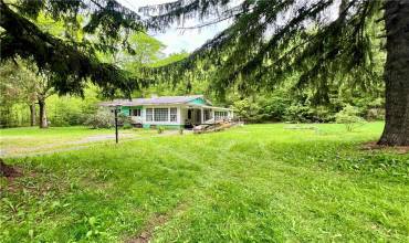 192 HAWKINS HOLLOW ROAD, 15425, PA 15425, 3 Bedrooms Bedrooms, ,1 BathroomBathrooms,Residential,For Sale,HAWKINS HOLLOW ROAD,1701725