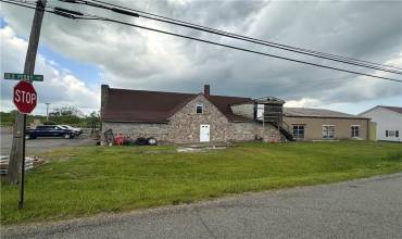 1511-15 PERRY HIGHWAY, PORTERSVILLE, PA 16051, ,Commercial-industrial-business,For Sale,PERRY HIGHWAY,1701728